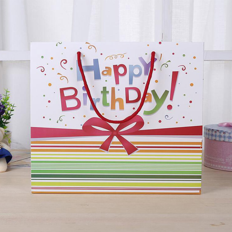 W jaki sposób papierowe torby na prezenty mogą poprawić Twoją markę i doświadczenie związane z prezentami?